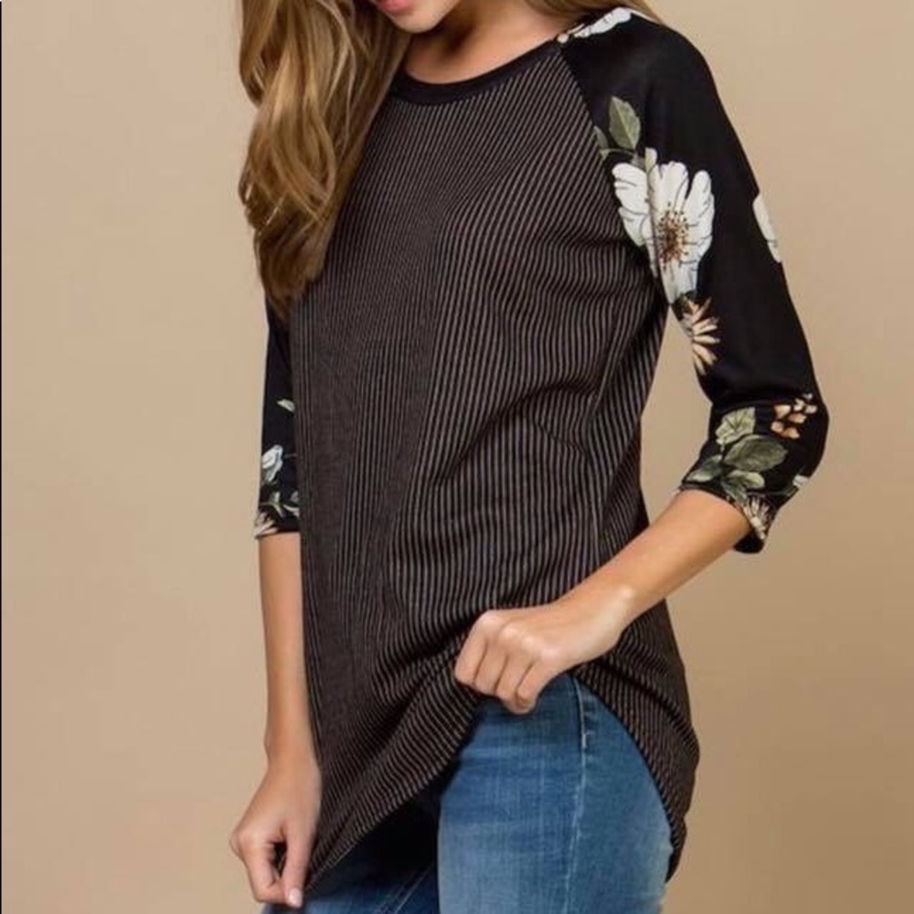 Adorable 3/4 sleeve top